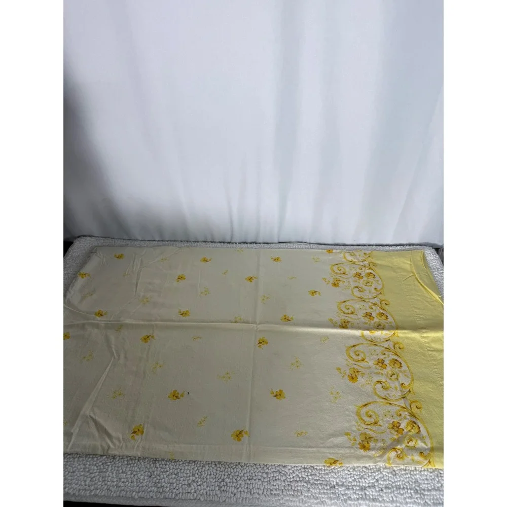 Yellow Floral Pillowcases Vintage Classic‎ Botanical Pattern